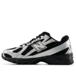 740 'Black Metallic Silver'