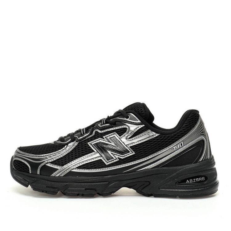 740 'Black Silver Metallic'