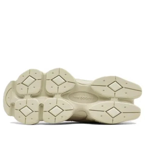9060 ‘Bone Sparrow’