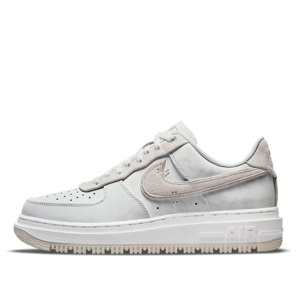 Air Force 1 Luxe 'Triple White'
