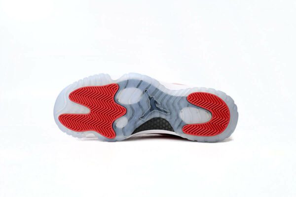 Air Jordan 11 High-07 - Imagen 4