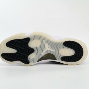Air Jordan 11 High-08