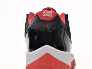 Air Jordan 11 Low-02
