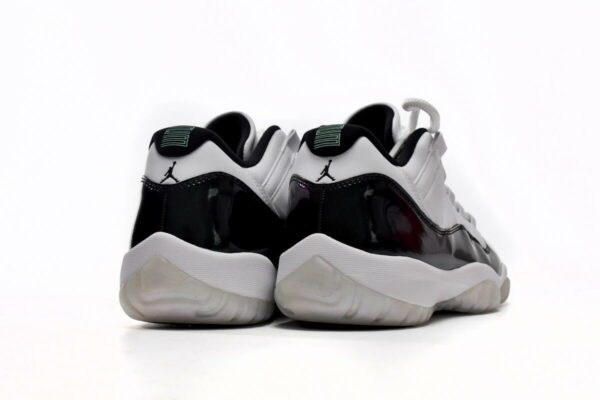 Air Jordan 11 Low-04 - Imagen 2
