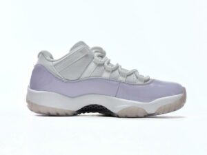 Air Jordan 11 Low-07