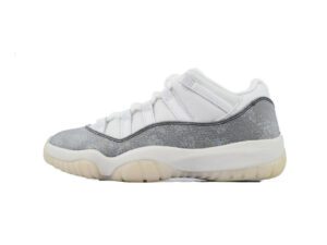 Air Jordan 11 Low-09