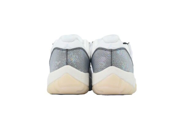 Air Jordan 11 Low-09 - Imagen 4