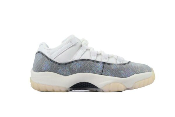 Air Jordan 11 Low-09 - Imagen 3