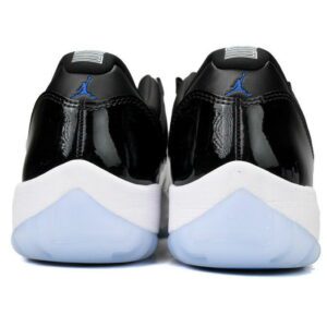 Air Jordan 11 Low-12