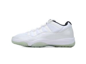 Air Jordan 11 Low-15
