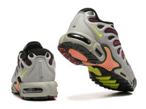 Air Max Plus Drift-09