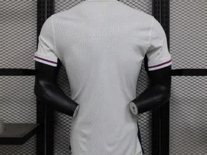 Inglaterra 1º Equipación Jugador 24