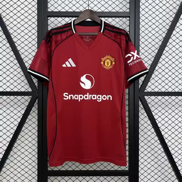 Manchester United 1º Equipación Aficionado 25/26