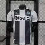Newcastle United 1º Equipación Jugador 25/26