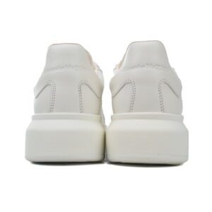 Oversized sneaker-02