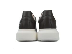 Oversized sneaker-05