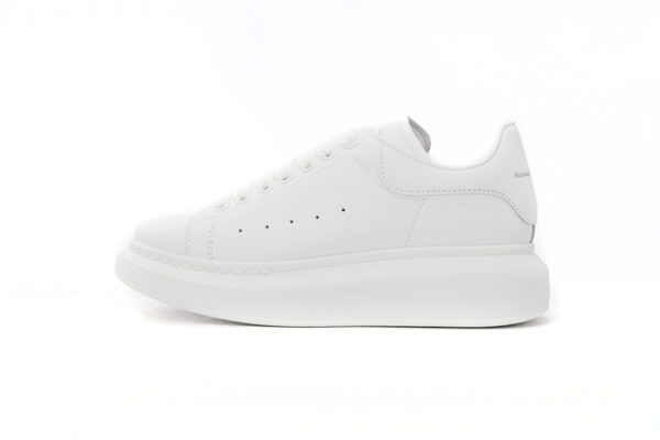 Oversized sneaker-07
