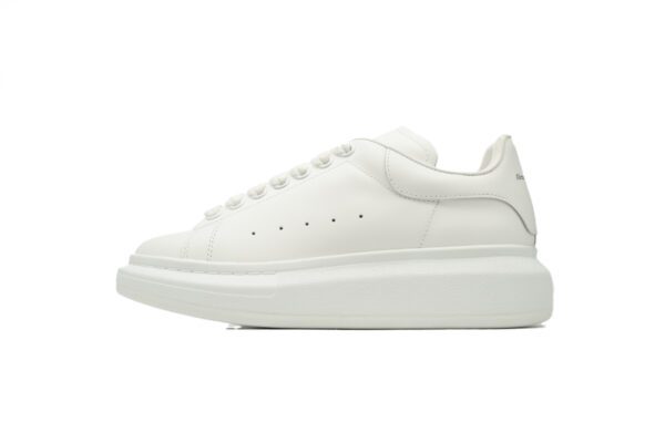Oversized sneaker-09