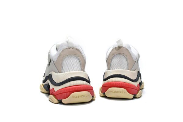 Triple S-06 - Imagen 3