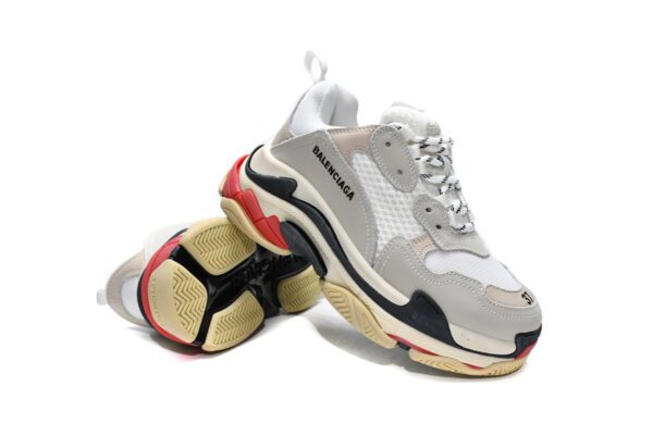 Triple S-06 - Imagen 2