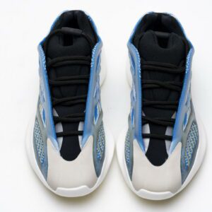 Yeezy 700 v3-01