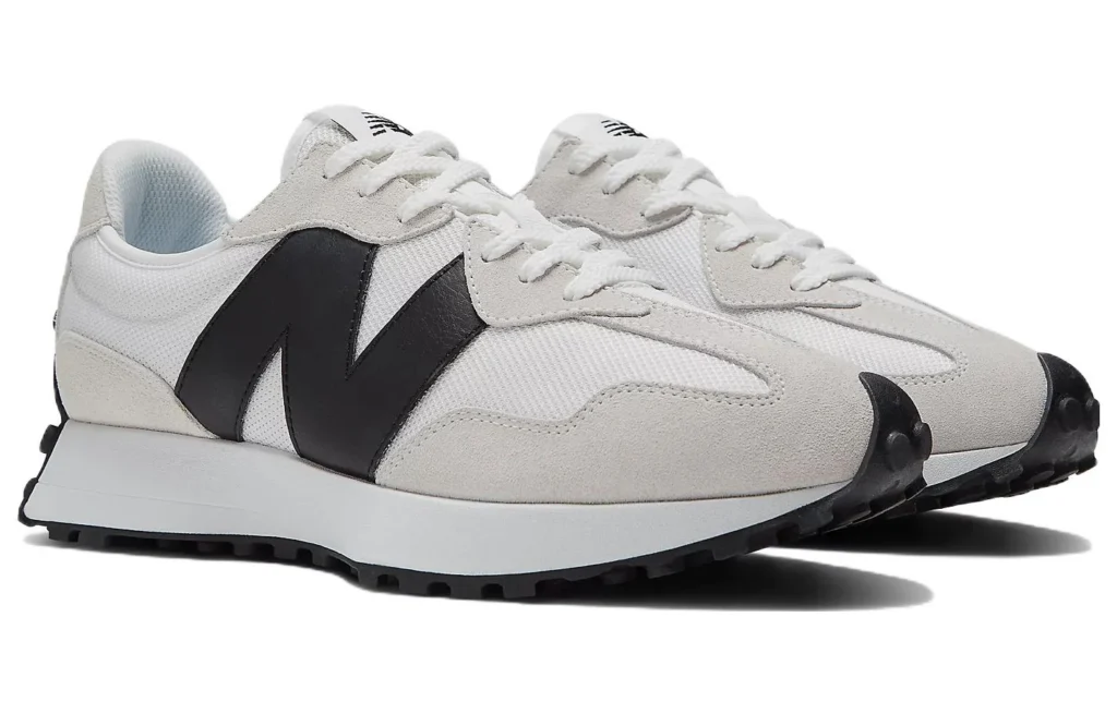 327 'White Black' (foto 2)