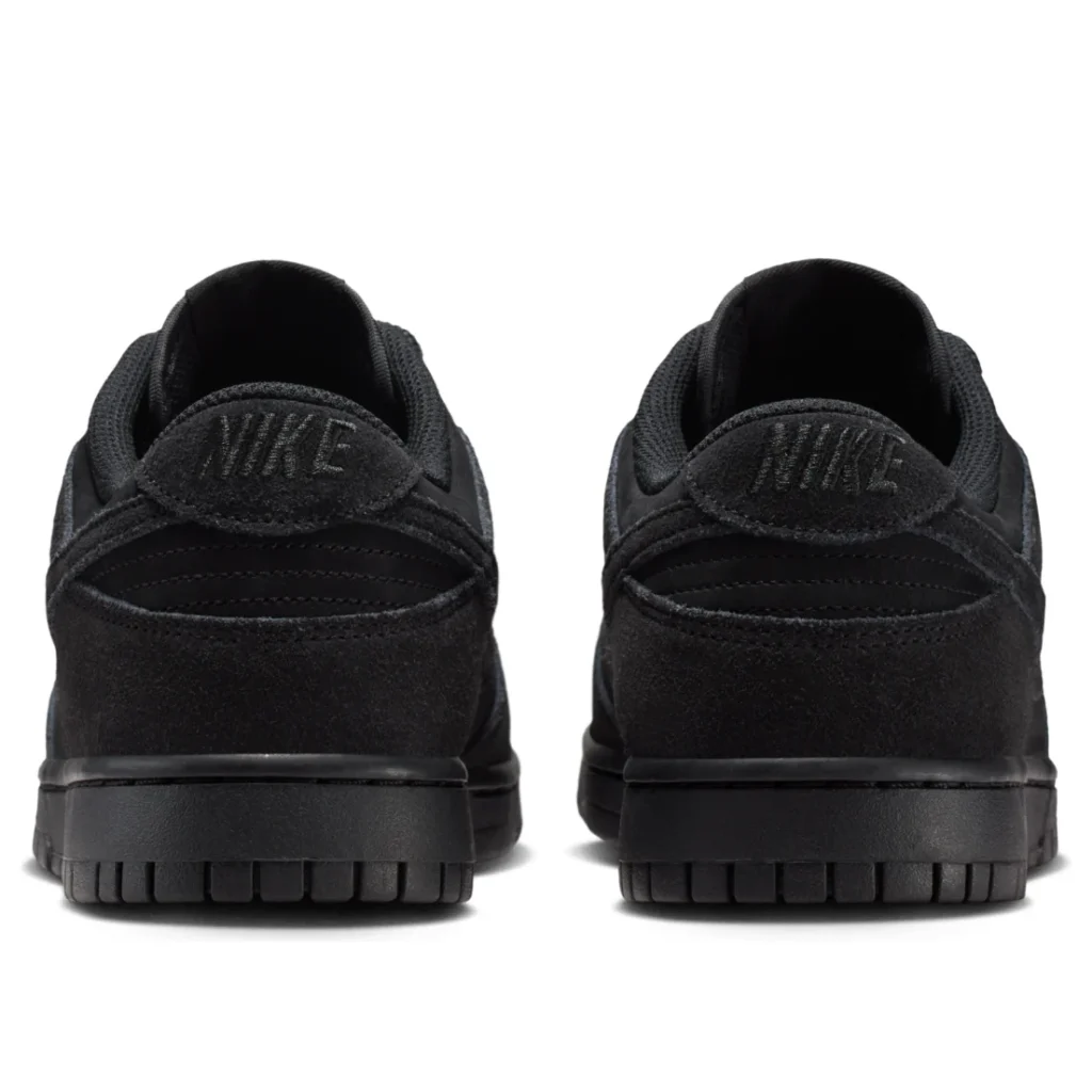 Dunk Low SE 'Triple Black' (foto 3)
