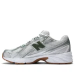 740 'Grey Matter Dark Alpine Green'