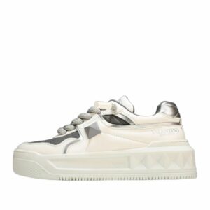One Stud XL ‘White Grey Silver’
