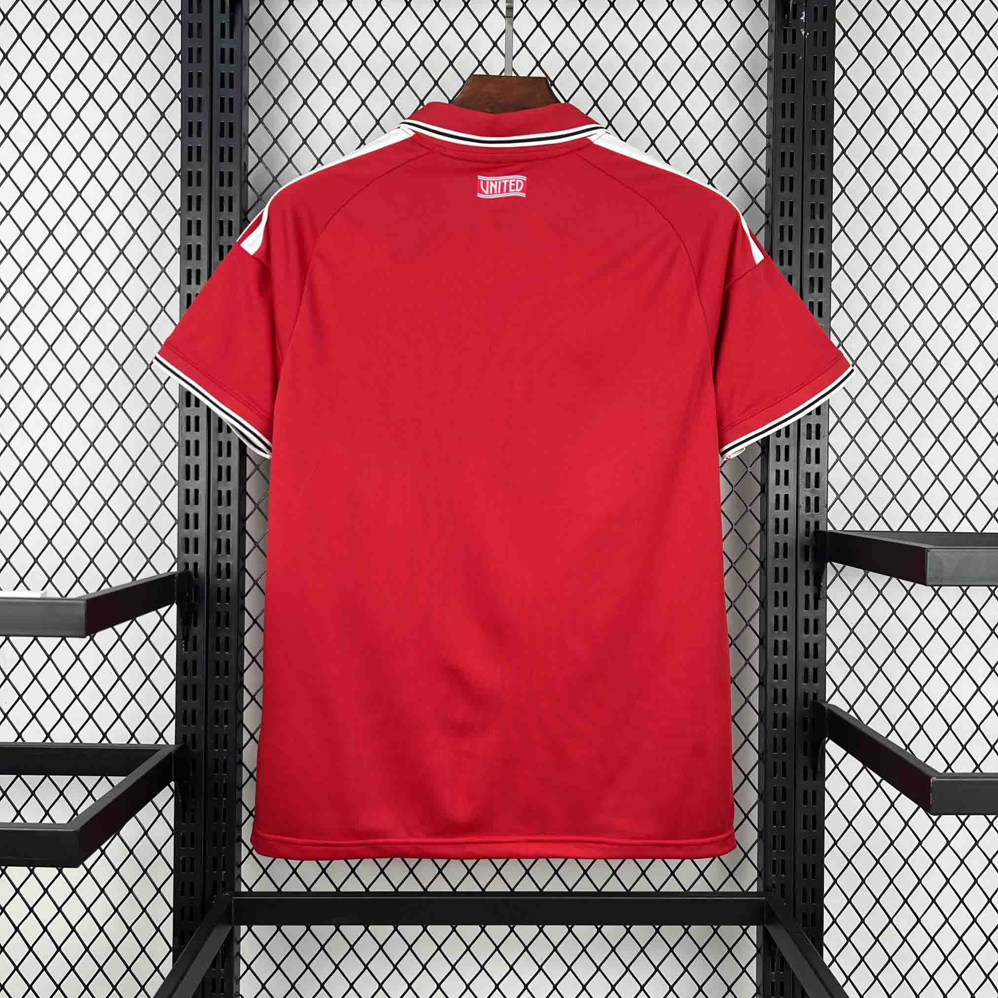 Manchester United 1º Equipación Aficionado 26/27 - Imagen 2